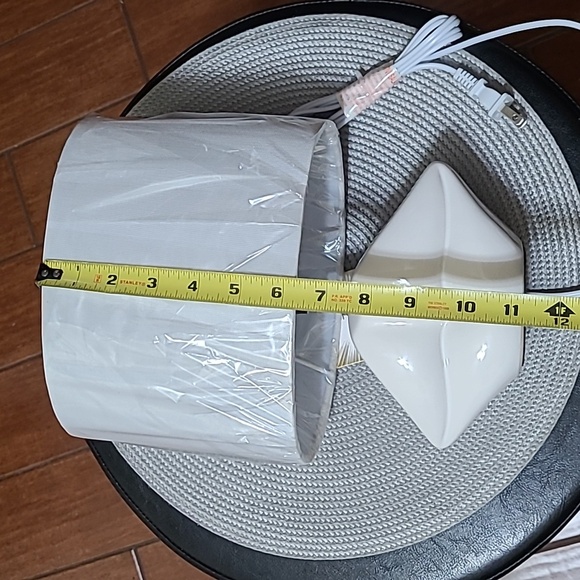 💋Lips Lamp - Picture 7 of 9